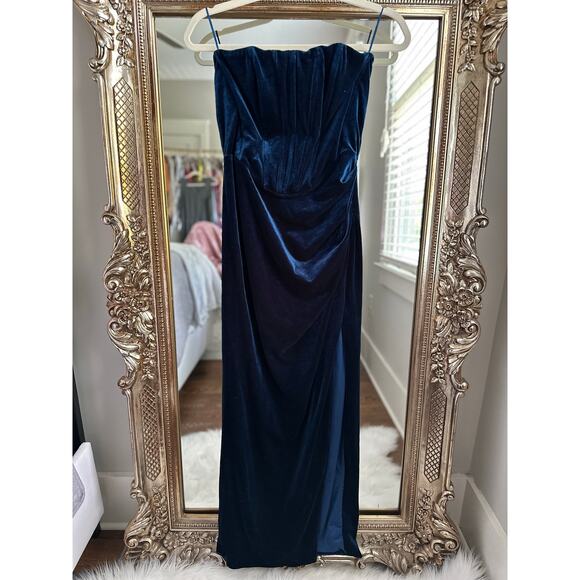 Bardot EVERLASTING VELOUR NAVY MIDI DRESS Small - Picture 4 of 8